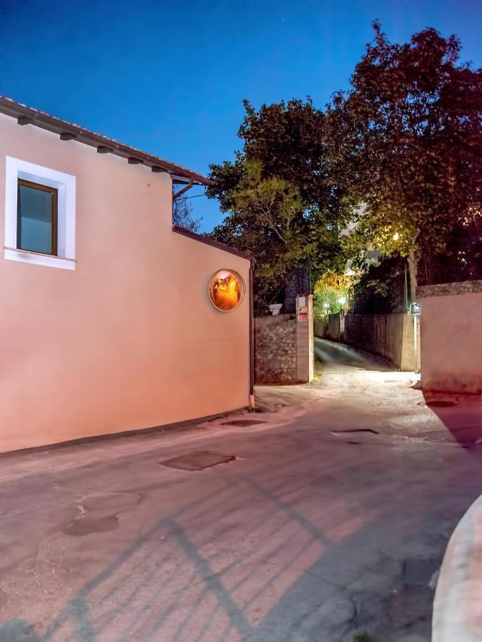 A Casa Di Galdino E Vittorianna Lejlighed L'Aquila Eksteriør billede